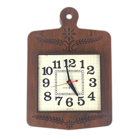 General Electric Resin Wall Clock Carved Wooden Cutting Board Shape Working - Picture 1 of 10